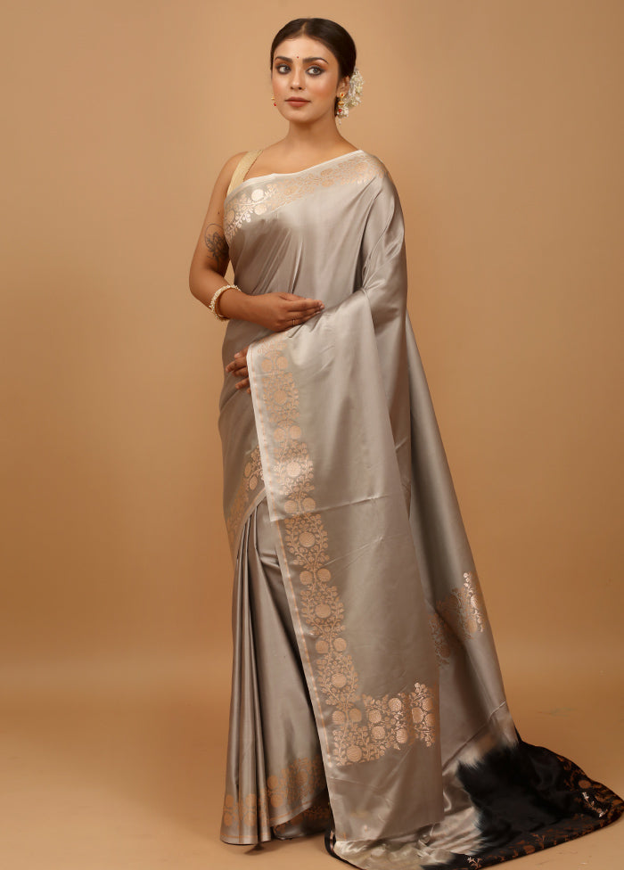 Grey Banarasi Silk Saree With Blouse Piece