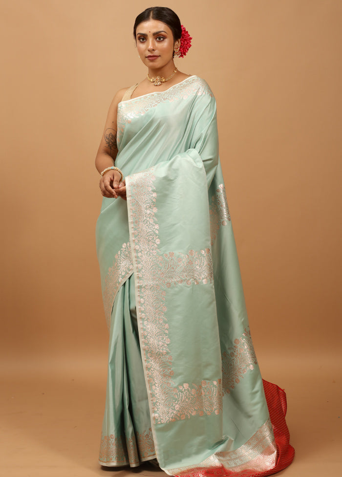 Green Banarasi Silk Saree With Blouse Piece