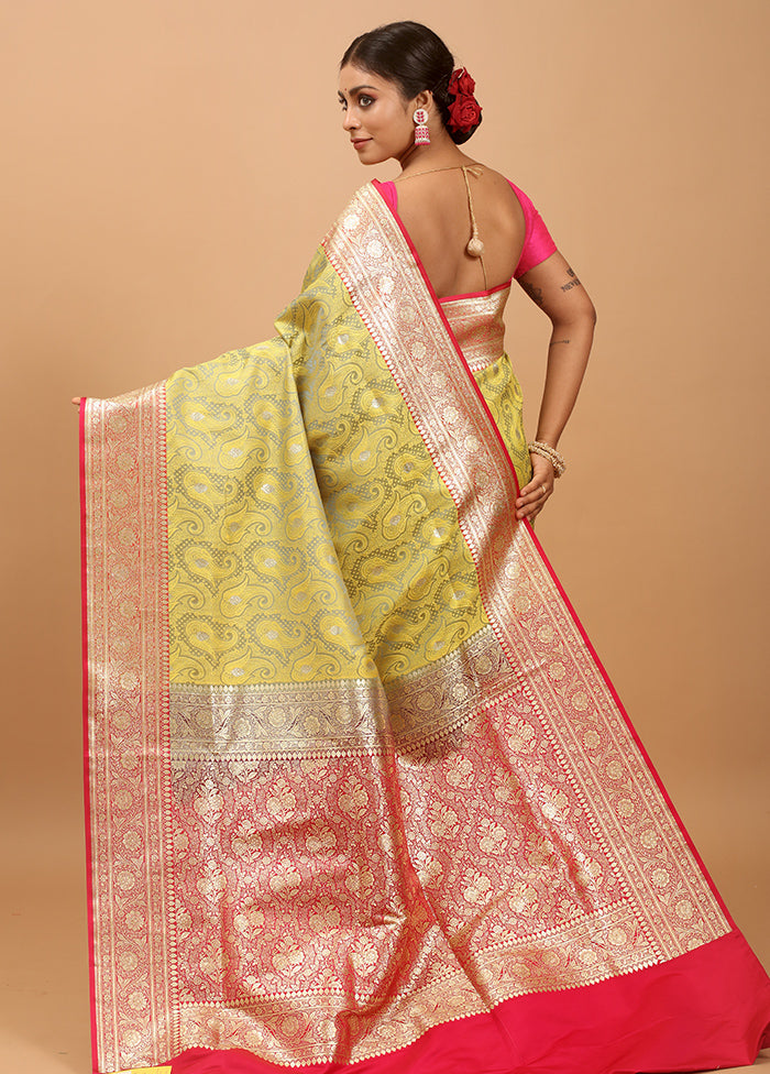 Grey Tanchoi Silk Saree With Blouse Piece