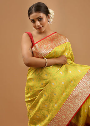 Green Tanchoi Silk Saree With Blouse Piece