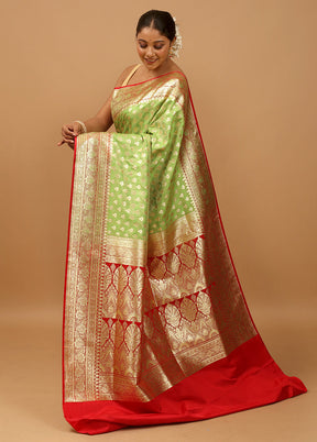 Green Tanchoi Silk Saree With Blouse Piece