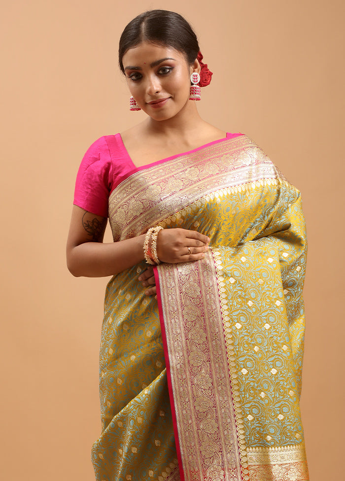 Green Tanchoi Silk Saree With Blouse Piece