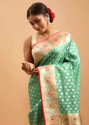 Green Tanchoi Silk Saree With Blouse Piece