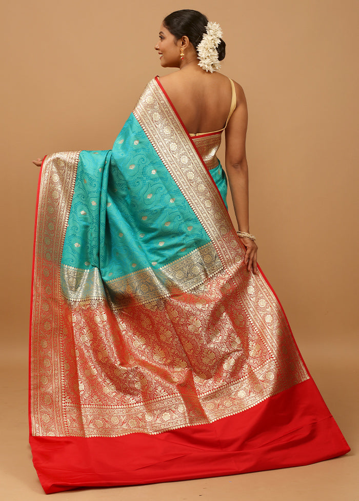 Green Tanchoi Silk Saree With Blouse Piece