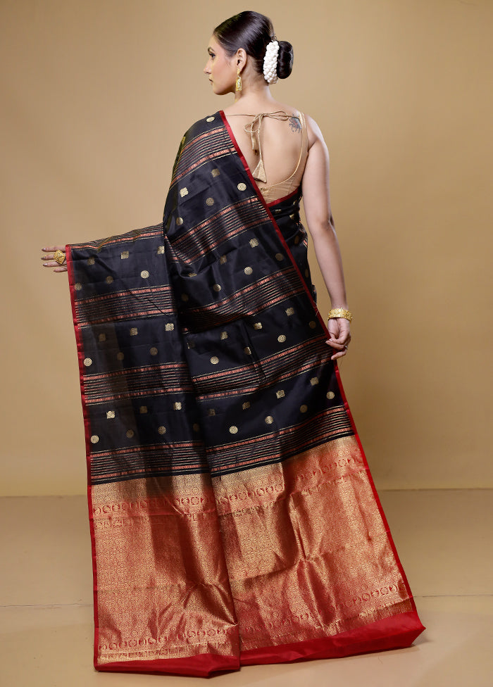 Black Handloom Kanchipuram Pure Silk Saree With Blouse Piece