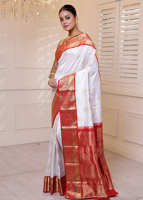 White Handloom Kanchipuram Pure Silk Saree With Blouse Piece