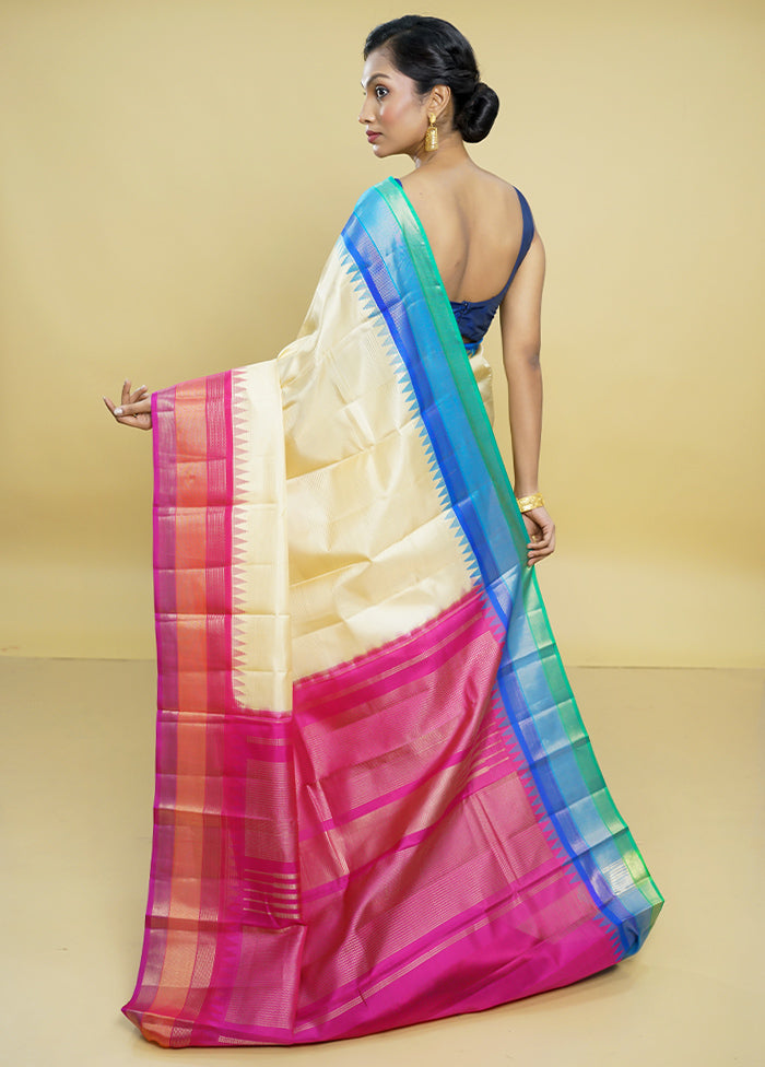 Cream Handloom Kanjivaram Pure Silk Saree With Blouse Piece