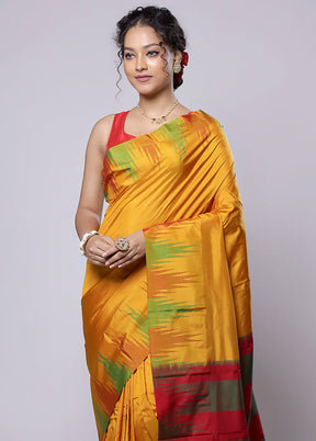 Yellow Handloom Kanjivaram Pure Silk Saree With Blouse Piece