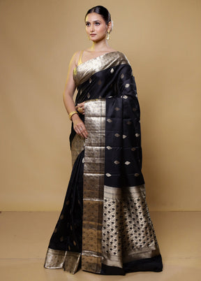 Black Handloom Kanchipuram Pure Silk Saree With Blouse Piece