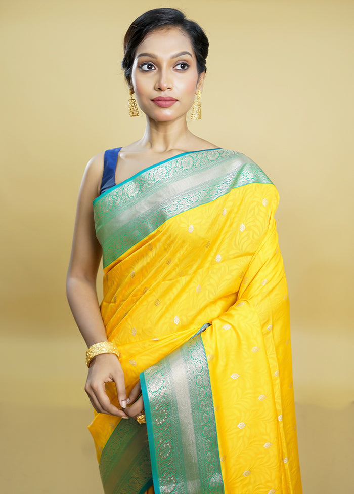 Yellow Kanjivaram Silk Saree With Blouse Piece