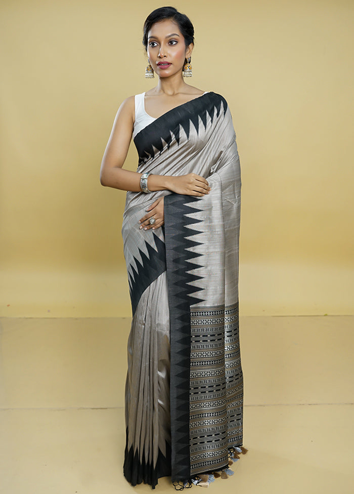 Cream Tussar Silk Saree With Blouse Piece