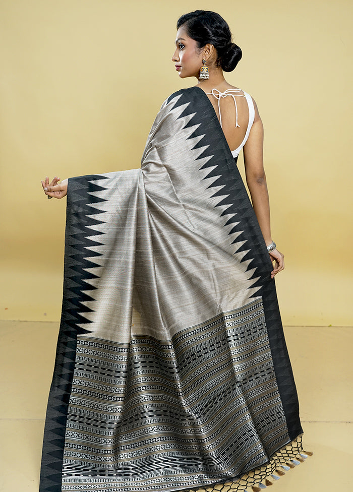 Cream Tussar Silk Saree With Blouse Piece