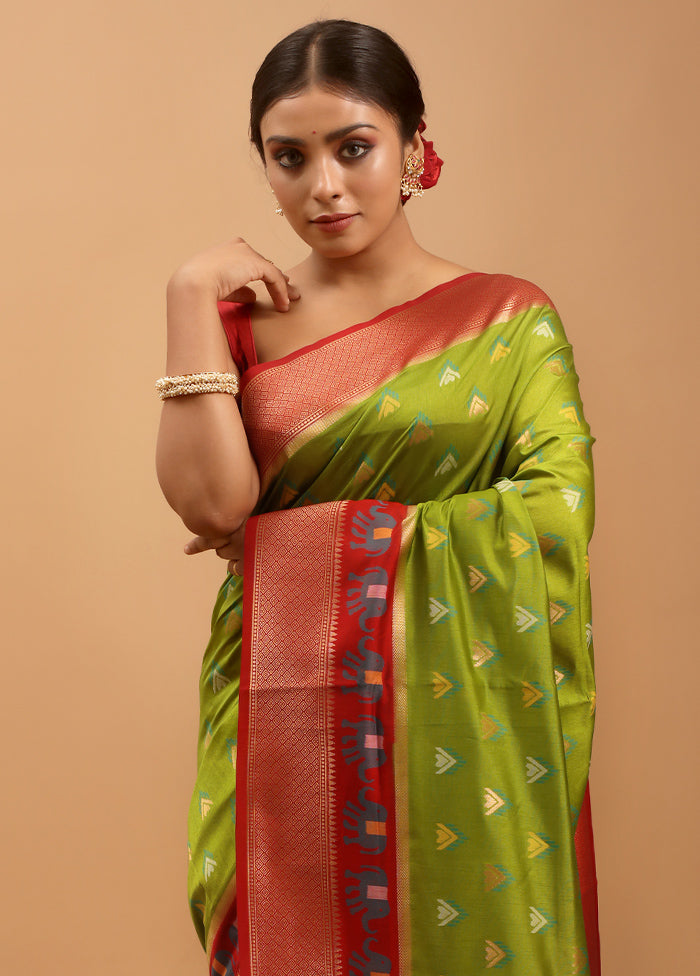 Green Dupion Silk Saree With Blouse Piece