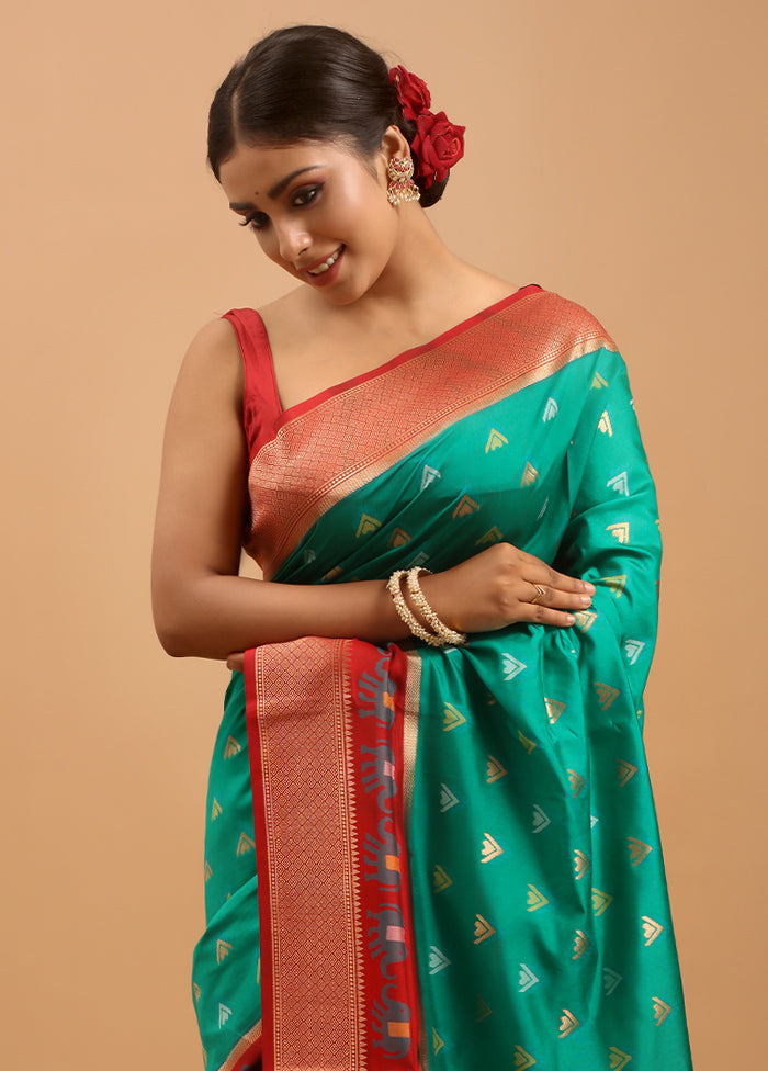 Green Dupion Silk Saree With Blouse Piece