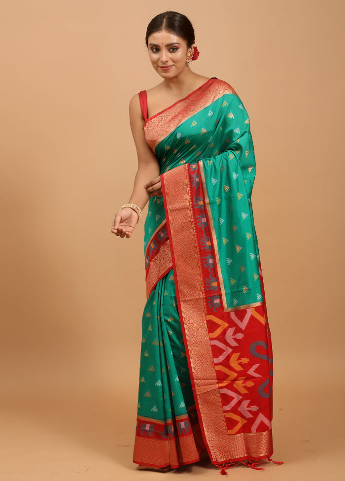 Green Dupion Silk Saree With Blouse Piece