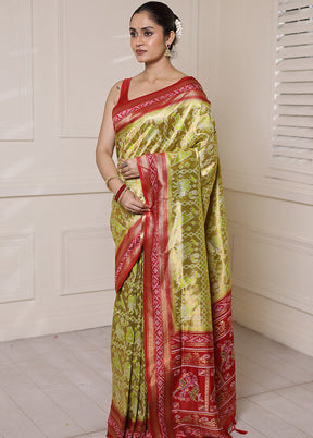 Green Dupion Silk Saree With Blouse Piece