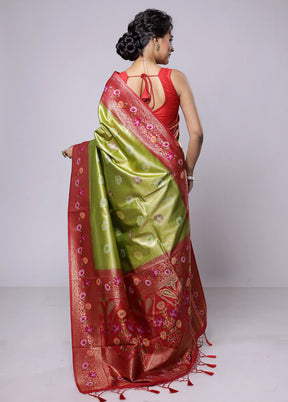 Green Dupion Silk Saree With Blouse Piece