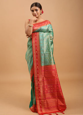 Green Dupion Silk Saree With Blouse Piece