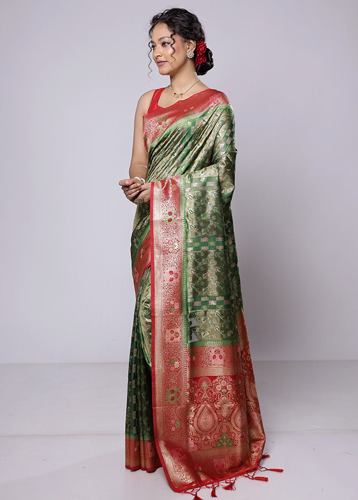 Green Dupion Silk Saree With Blouse Piece