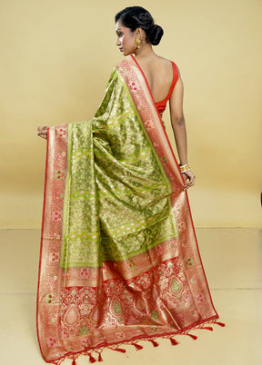 Green Dupion Silk Saree With Blouse Piece