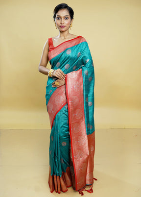 Green Dupion Silk Saree With Blouse Piece