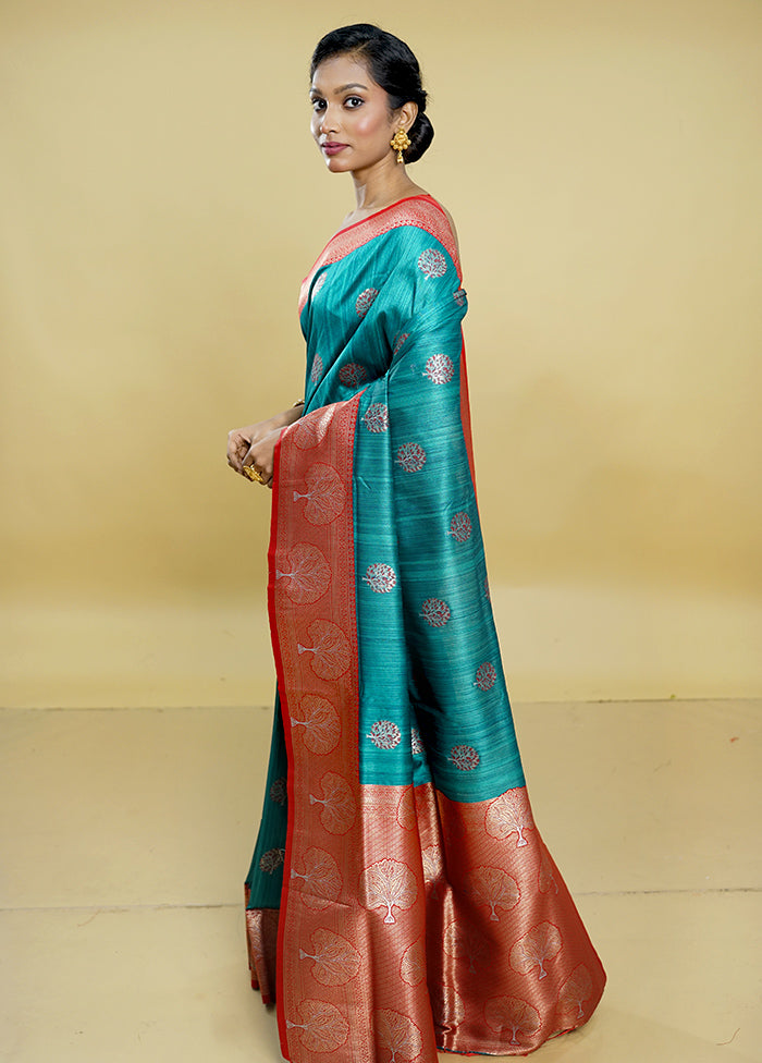 Green Dupion Silk Saree With Blouse Piece