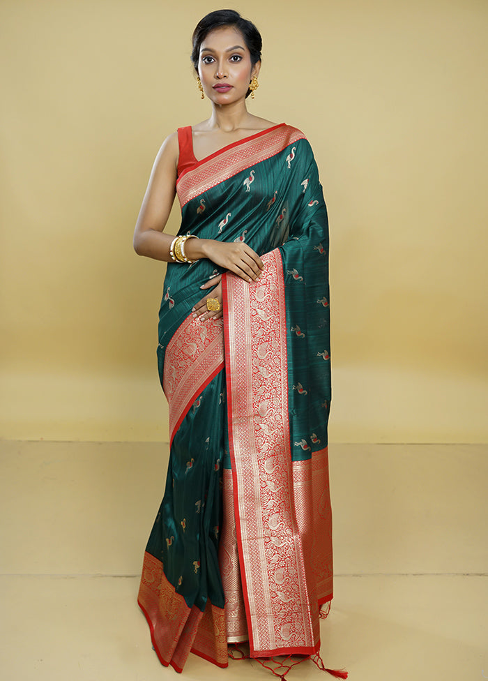 Green Dupion Silk Saree With Blouse Piece