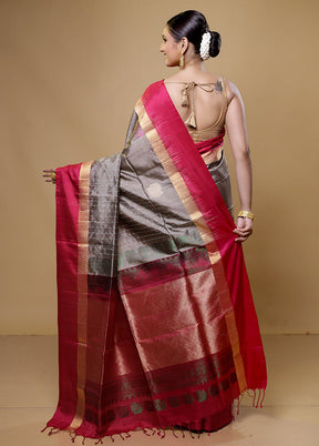 Grey Handloom Kanchipuram Pure Silk Saree With Blouse Piece