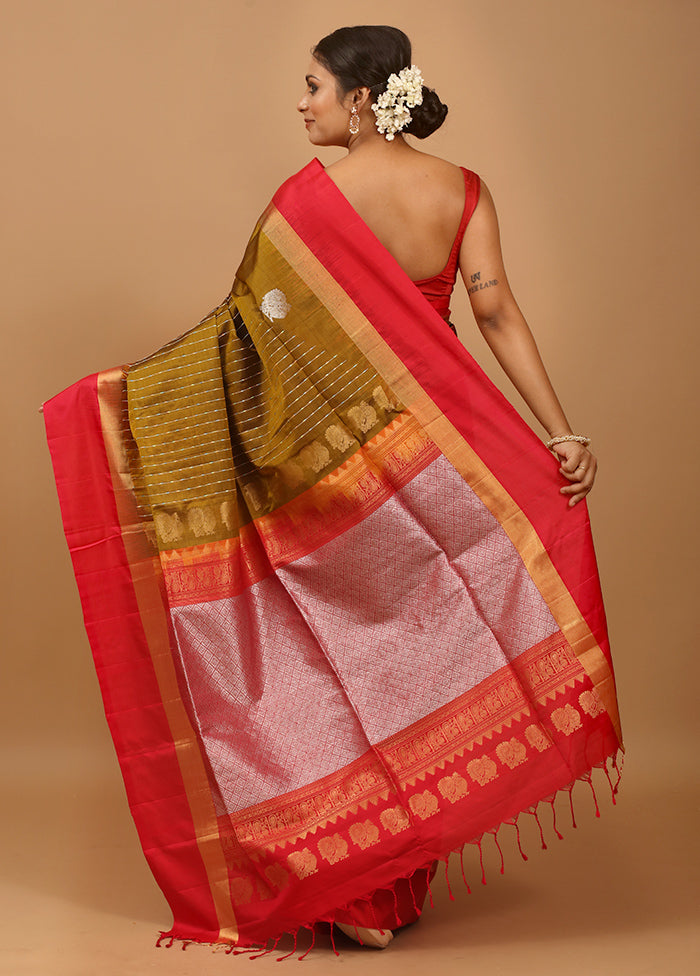 Green Handloom Kanchipuram Pure Silk Saree With Blouse Piece