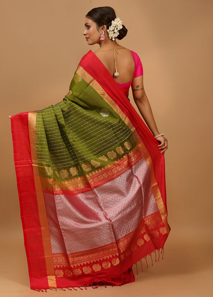 Green Handloom Kanchipuram Pure Silk Saree With Blouse Piece