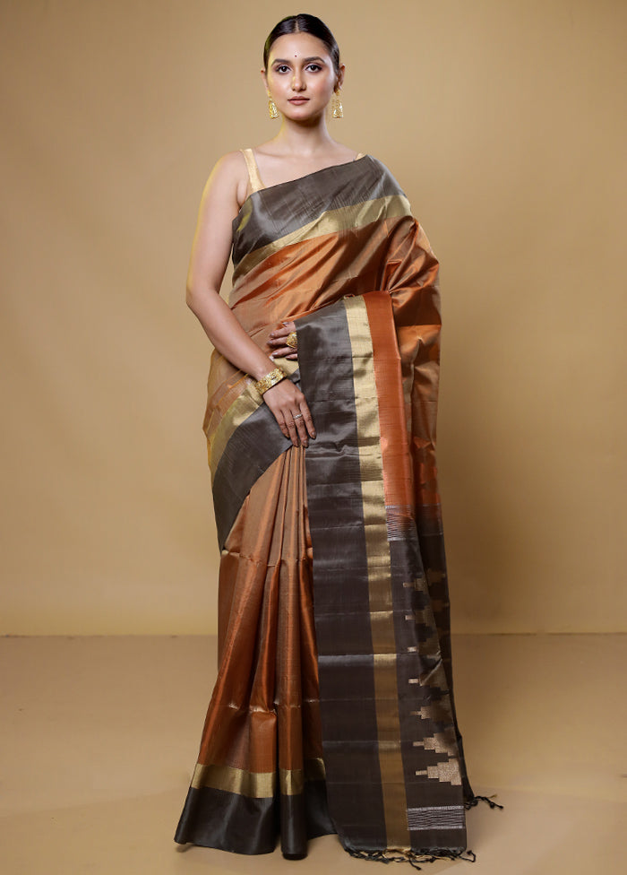 Cream Handloom Kanchipuram Pure Silk Saree With Blouse Piece