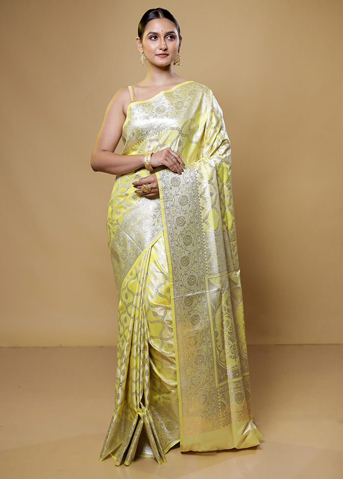 Green Tanchoi Silk Saree With Blouse Piece