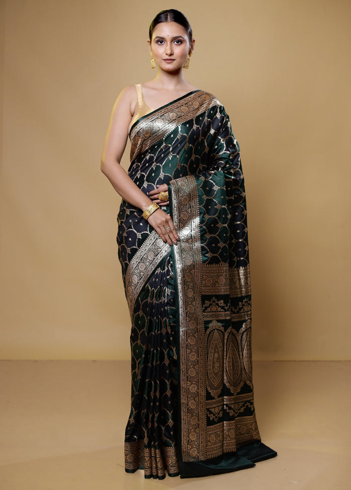 Multicolor Tanchoi Silk Saree With Blouse Piece