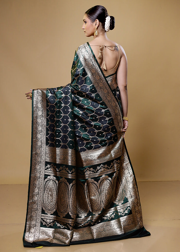 Multicolor Tanchoi Silk Saree With Blouse Piece