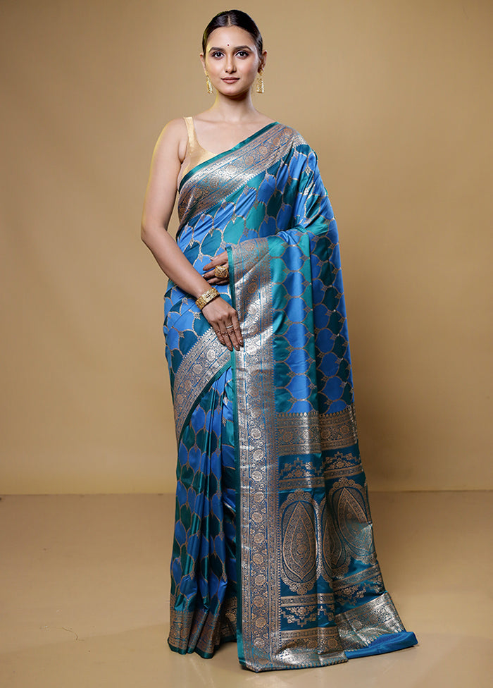 Multicolor Tanchoi Silk Saree With Blouse Piece