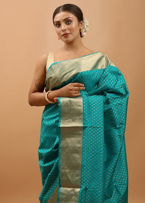 Green Handloom Kanchipuram Pure Silk Saree With Blouse Piece