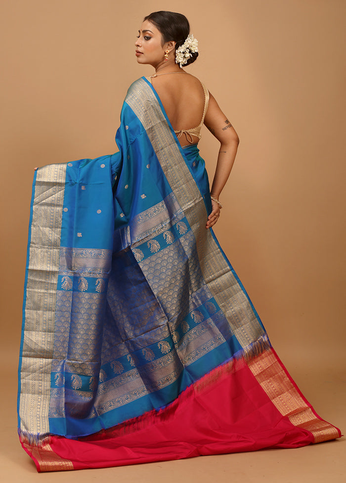 Blue Handloom Kanchipuram Pure Silk Saree With Blouse Piece