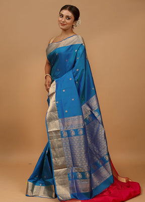 Blue Handloom Kanchipuram Pure Silk Saree With Blouse Piece