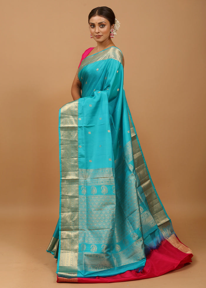 Blue Handloom Kanchipuram Pure Silk Saree With Blouse Piece