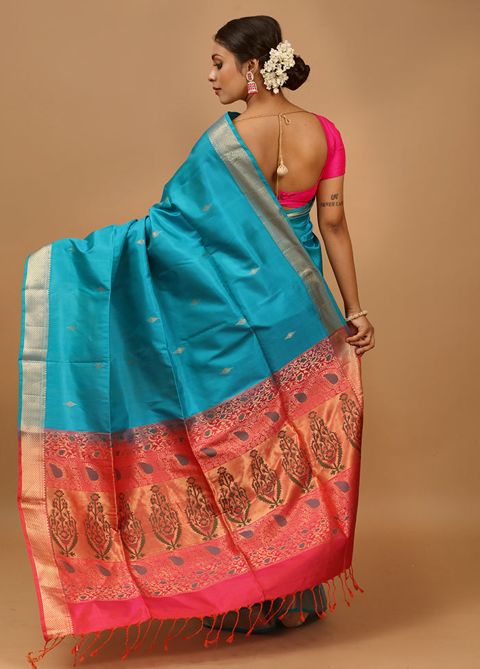 Blue Handloom Kanchipuram Pure Silk Saree With Blouse Piece