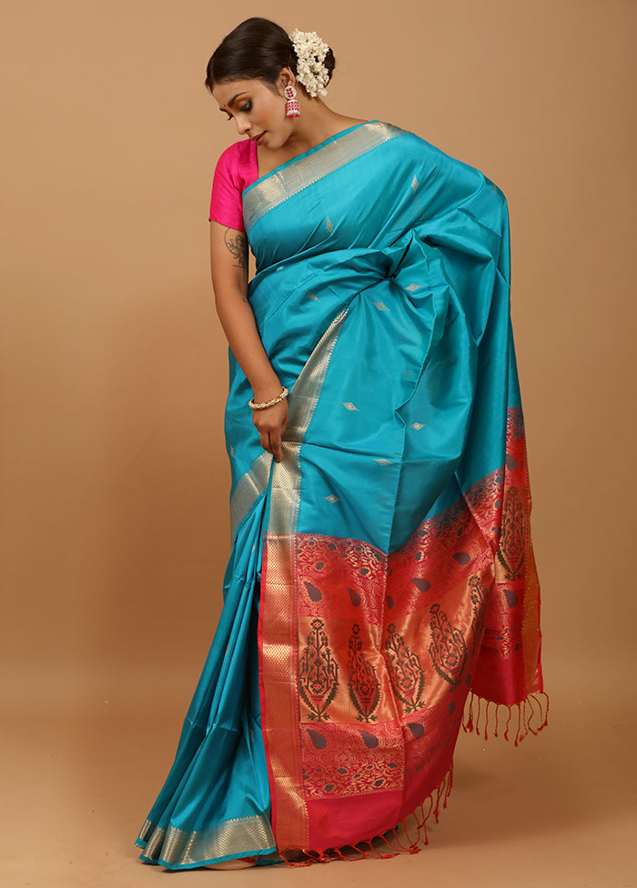 Blue Handloom Kanchipuram Pure Silk Saree With Blouse Piece