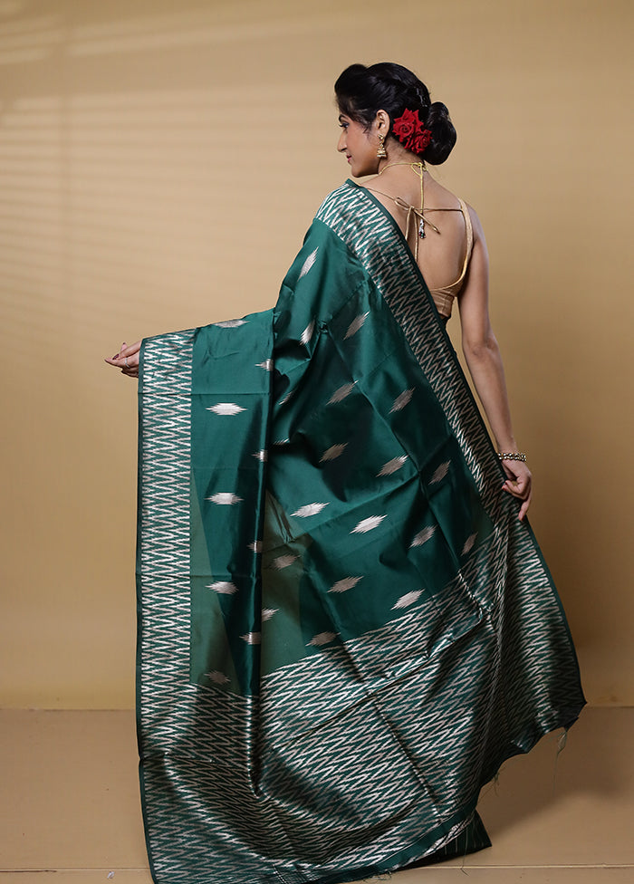 Green Dupion Silk Saree With Blouse Piece