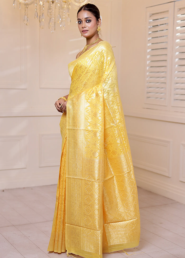 Yellow Cotton Saree With Blouse Piece