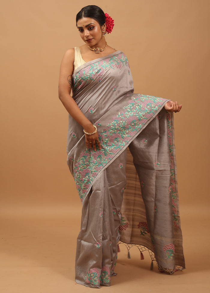 Grey Tussar Silk Saree With Blouse Piece