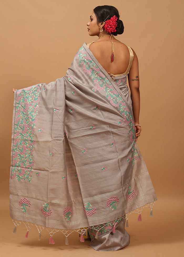 Grey Tussar Silk Saree With Blouse Piece