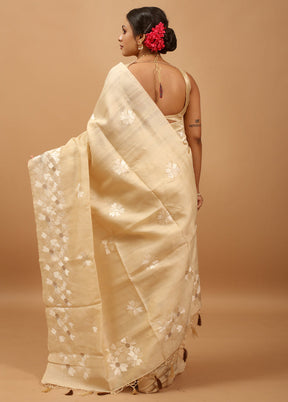 Cream Tussar Silk Saree With Blouse Piece