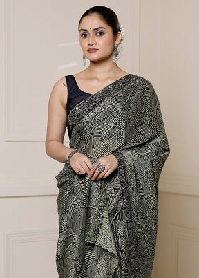 Green Chiffon Silk Saree With Blouse Piece