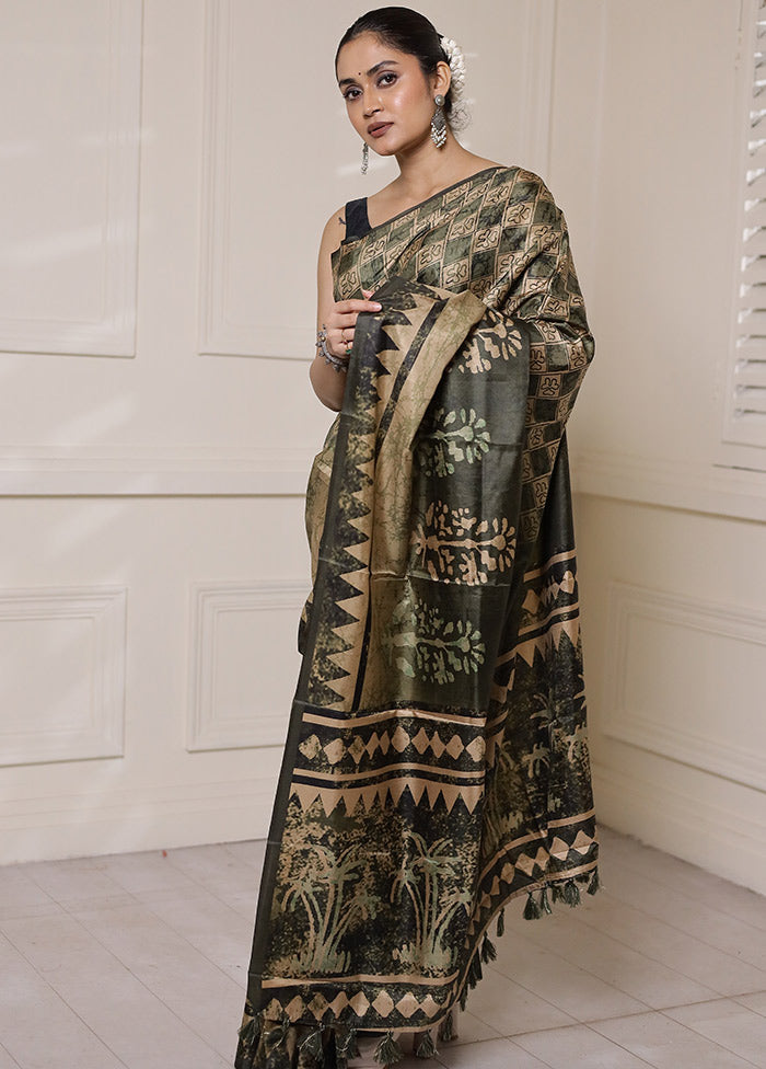 Green Dupion Silk Saree With Blouse Piece