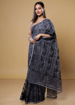 Grey Tant Jamdani Saree Without Blouse Piece