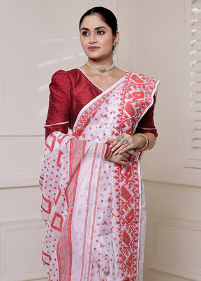 White Tant Jamdani Saree Without Blouse Piece